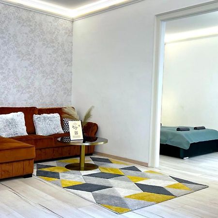 N24 Apartments By Small Home Budapest Bagian luar foto