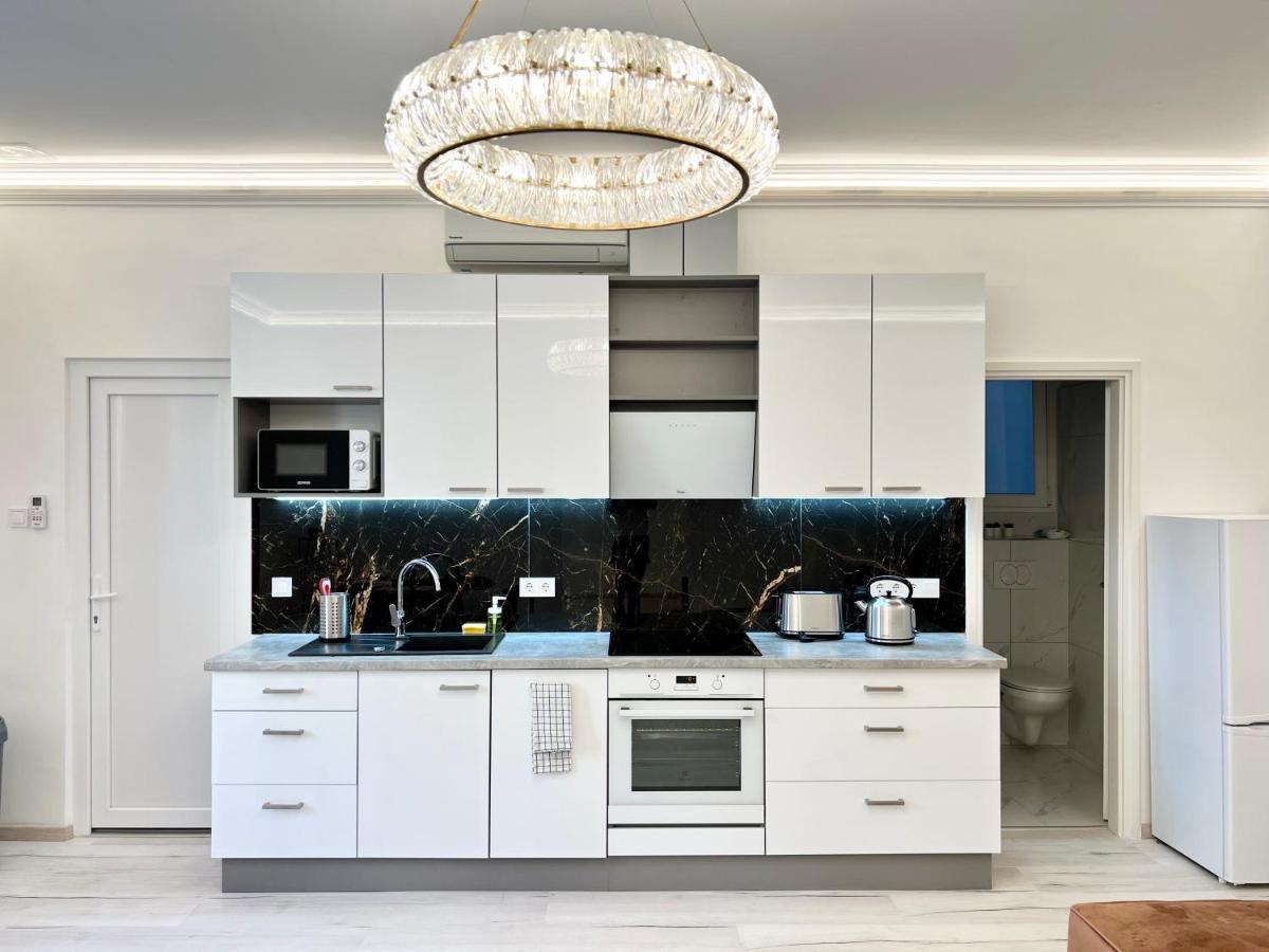 N24 Apartments By Small Home Budapest Bagian luar foto