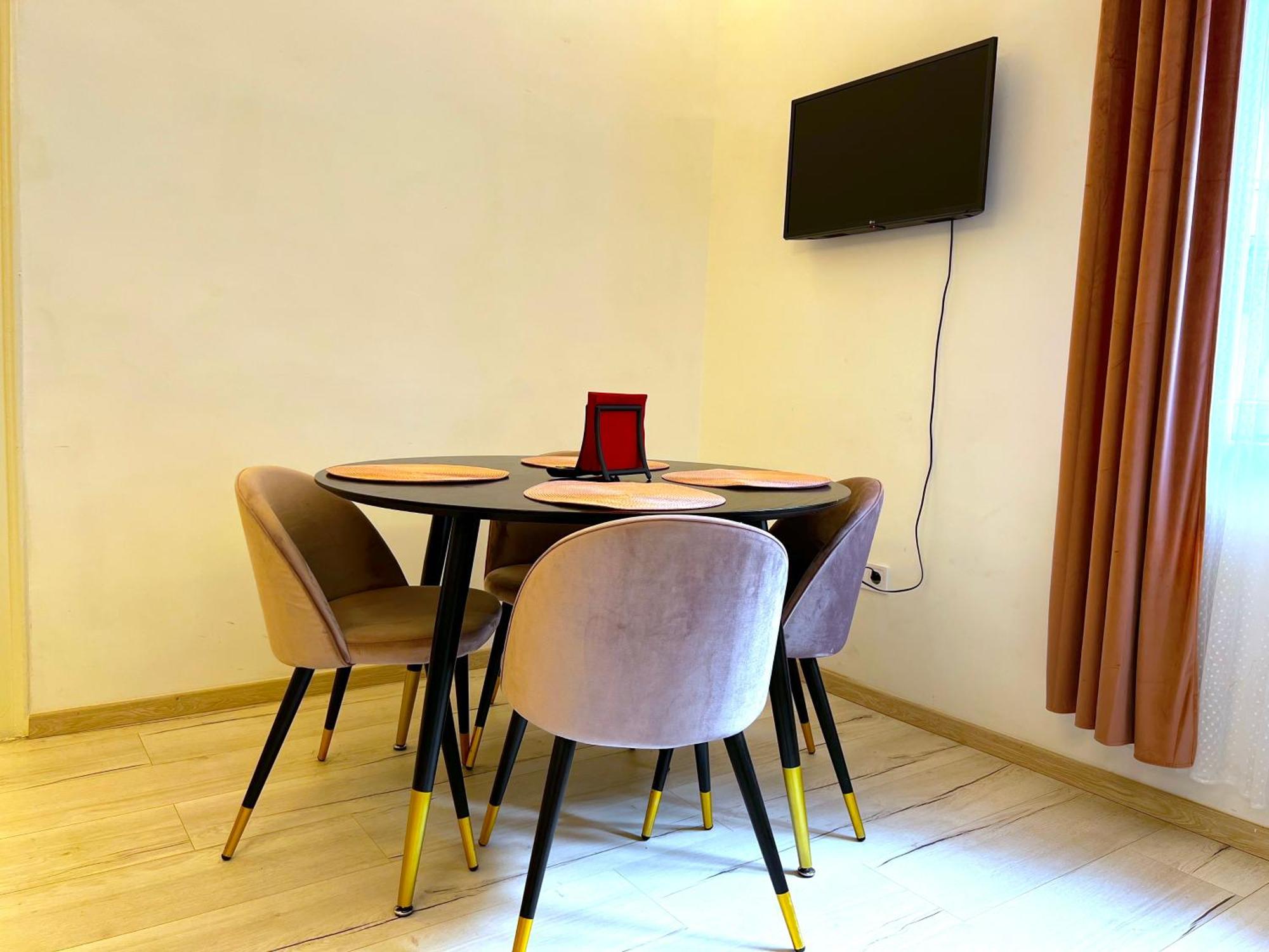 N24 Apartments By Small Home Budapest Bagian luar foto