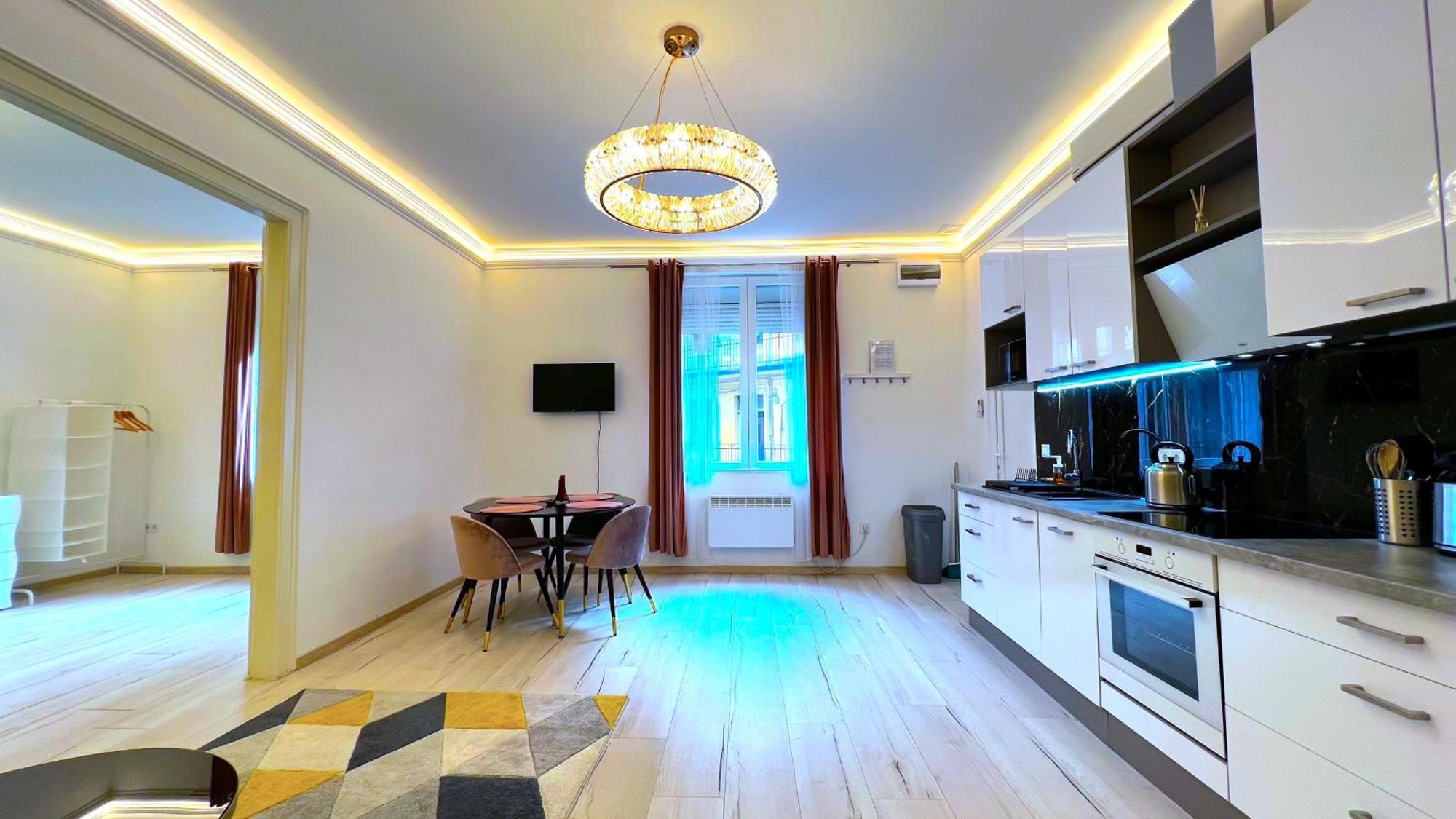 N24 Apartments By Small Home Budapest Bagian luar foto