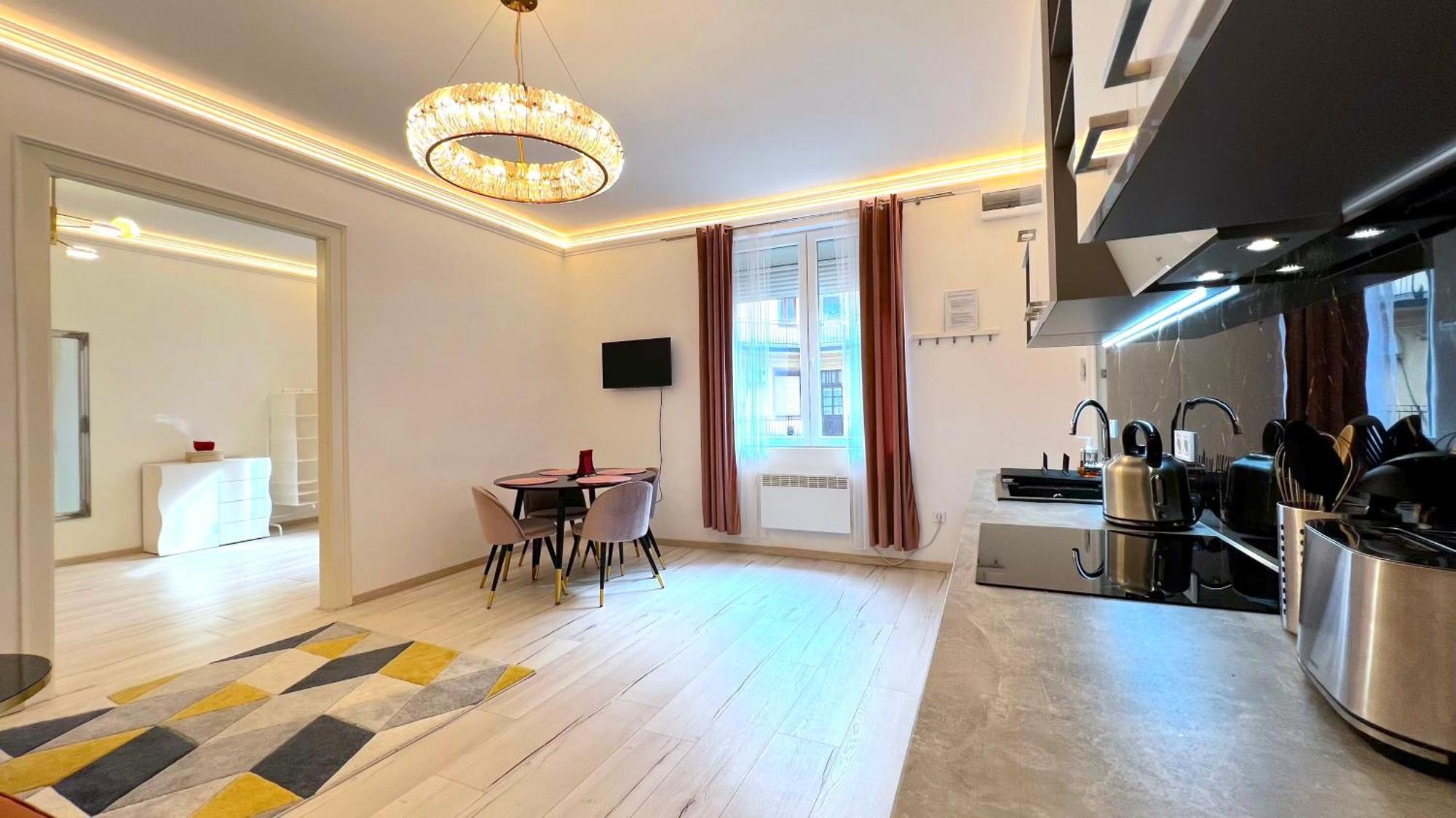 N24 Apartments By Small Home Budapest Bagian luar foto