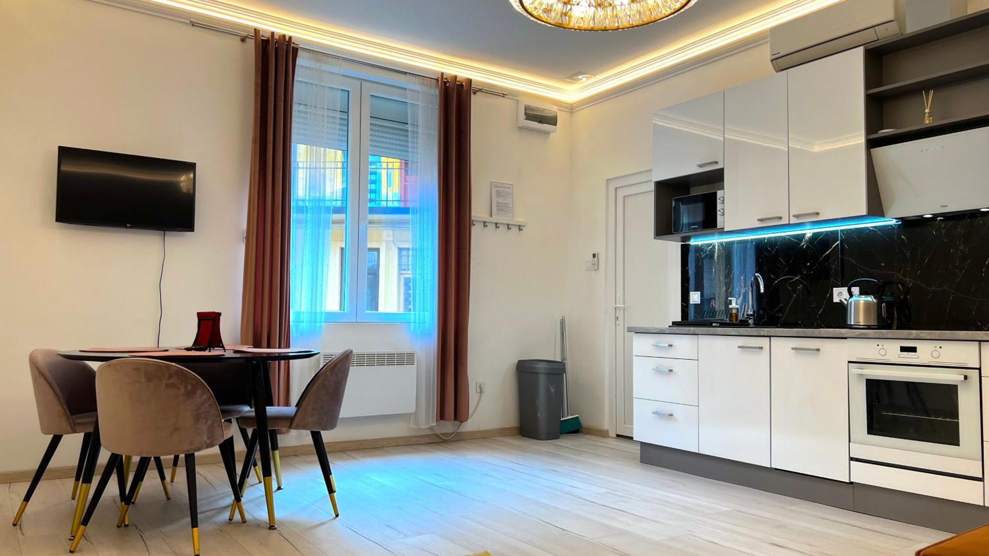 N24 Apartments By Small Home Budapest Bagian luar foto